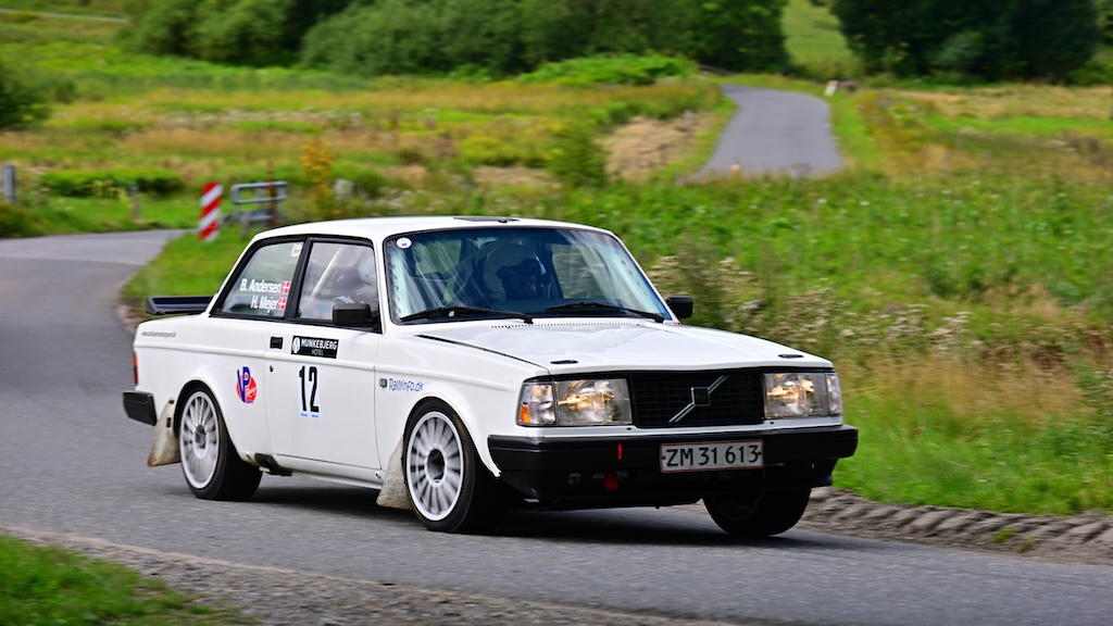 Heino Mejer brugte Munkebjerg Sprint, lørdag den 8. august, som træning forud for Munkebjerg Hillclimb søndag den 9. august. Med en god indsats, vandt han lørdagens sprint, inden han søndag for 10. gang af 10 mulige tog førstepladsen i Munkebjerg Hillclimb.
(Foto: Michael Eisenberg)